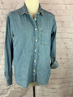 LOFT Blue chambray Denim Shirt women XS preppy layer minimalist